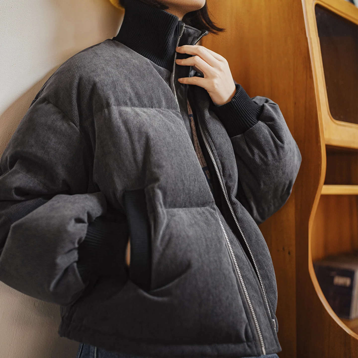 Maden-Chaqueta de pana para mujer, abrigo acolchado corto cálido con plumón de pato 90%, cuello levantado de punto, dobladillo con cordón, prendas de vestir exteriores gruesas para invierno