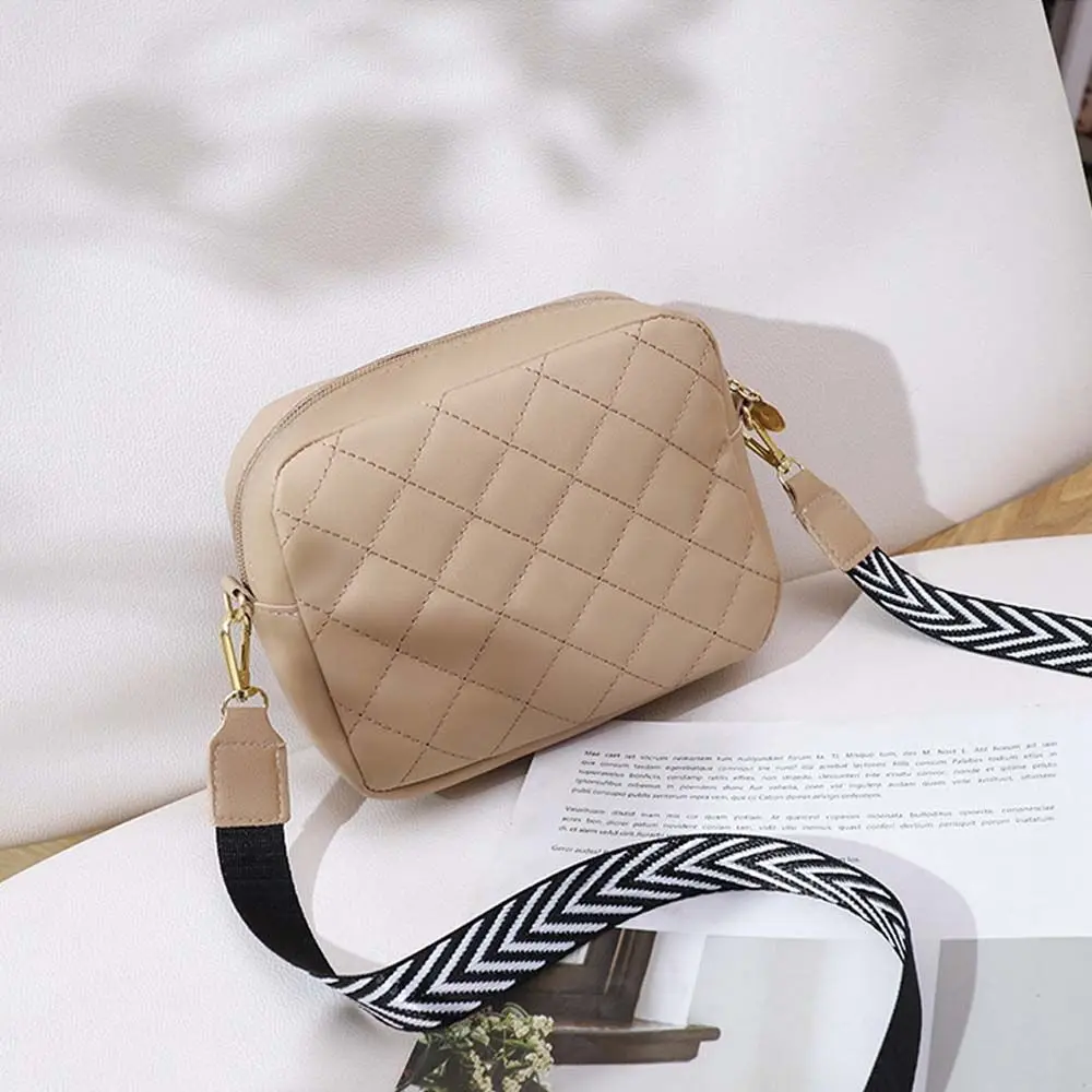 Outdoor Portable Diamond Flap-bag Girls Shoulder Pouch Wide Strap Square Handbag Messenger Bag Single Shoulder Bag Solid Color