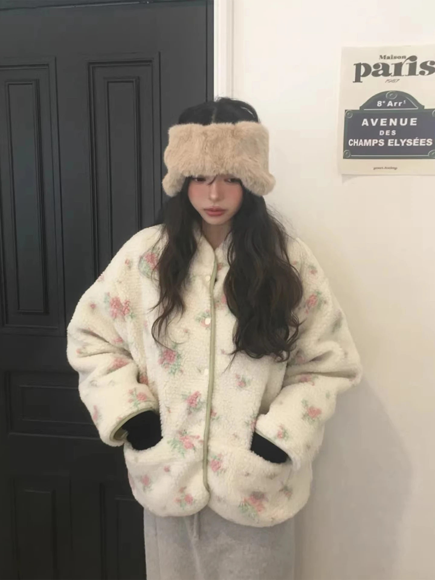 

Новая женская зимняя двусторонняя куртка-худи с цветочным принтом, пушистая, с воротником-стойкой, из хлопка, в стиле кантри