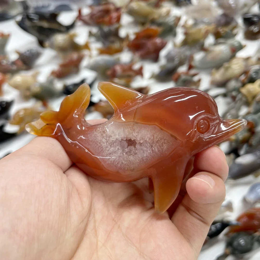 Natural Carnelian Agate Geode Dolphin Figurine Hand‑Carved Crystal Dolphin Statue Ocean Animal Home Decor Collectible Gift