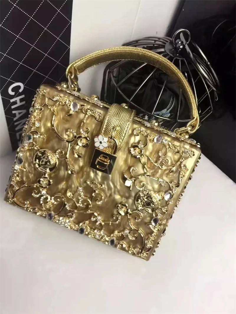 High-Grade crystal Evening Bag Female New Hollow Out Metal Carved Flower Diamond Handbag Box Fashion Chic Shoulder Crossbody Bag