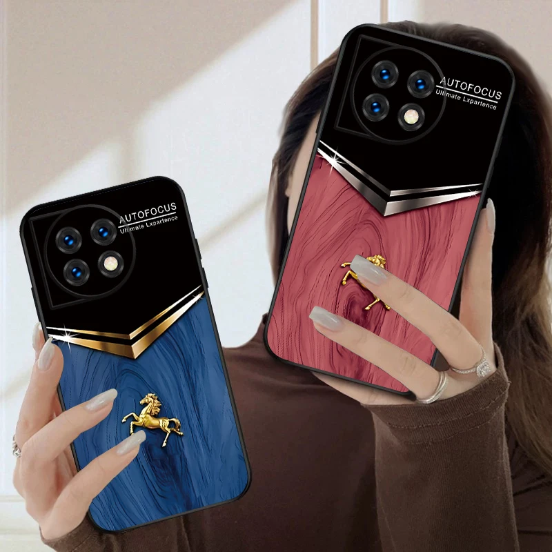 Рисунок 2 - Голова золотой лошади для OnePlus