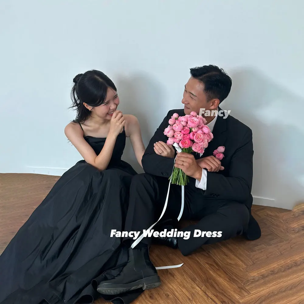 

Fancy Simple Black Spaghetti Straps Wedding Dress Korea Photo Shoot A Line Soft Satin Prom Gown Back Corset Customized