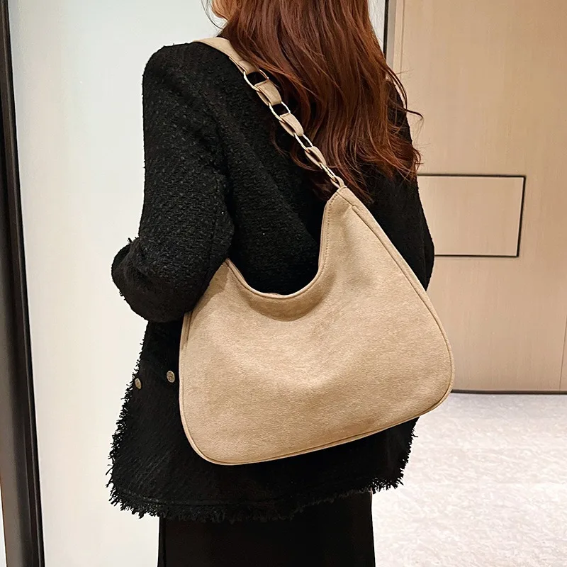 

Luxury Designer Autumn and Winter Retro Women's Large-capacity Bag 2022 New Bag Female Large Bag Suede Shoulder Bag Bucket Bag