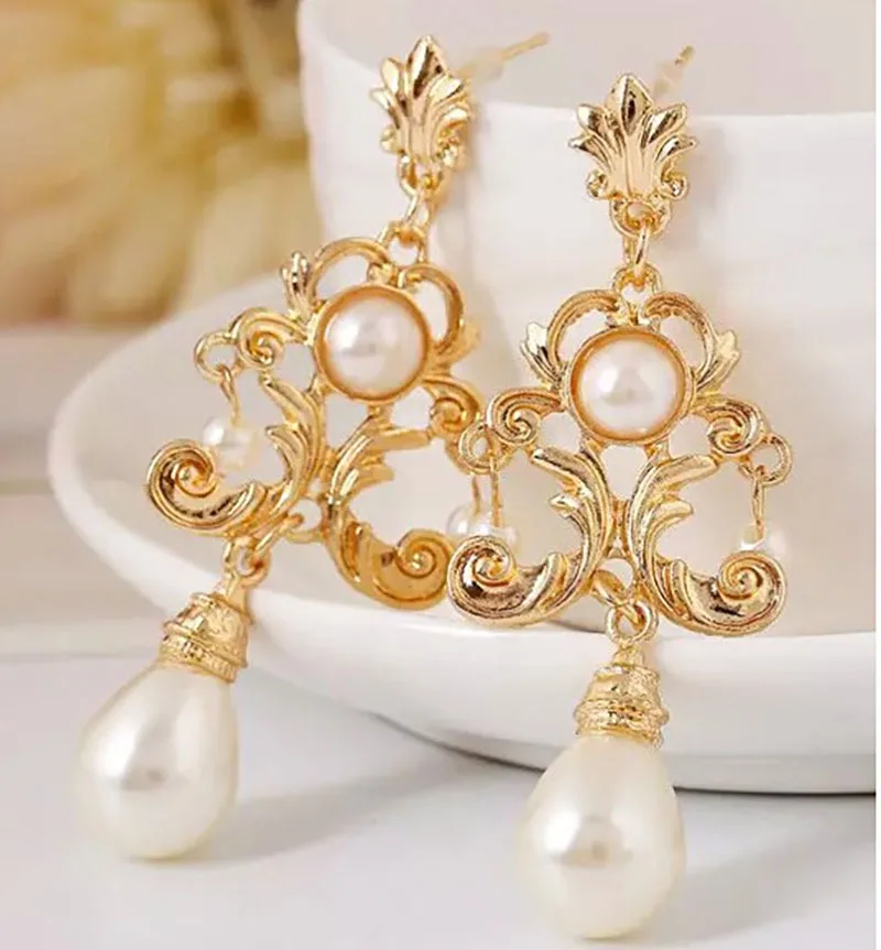 Medieval Vintage Hollowed Out Flower Pearl  Drop Earrings for Women French Retro Court Style High-end Jewelry