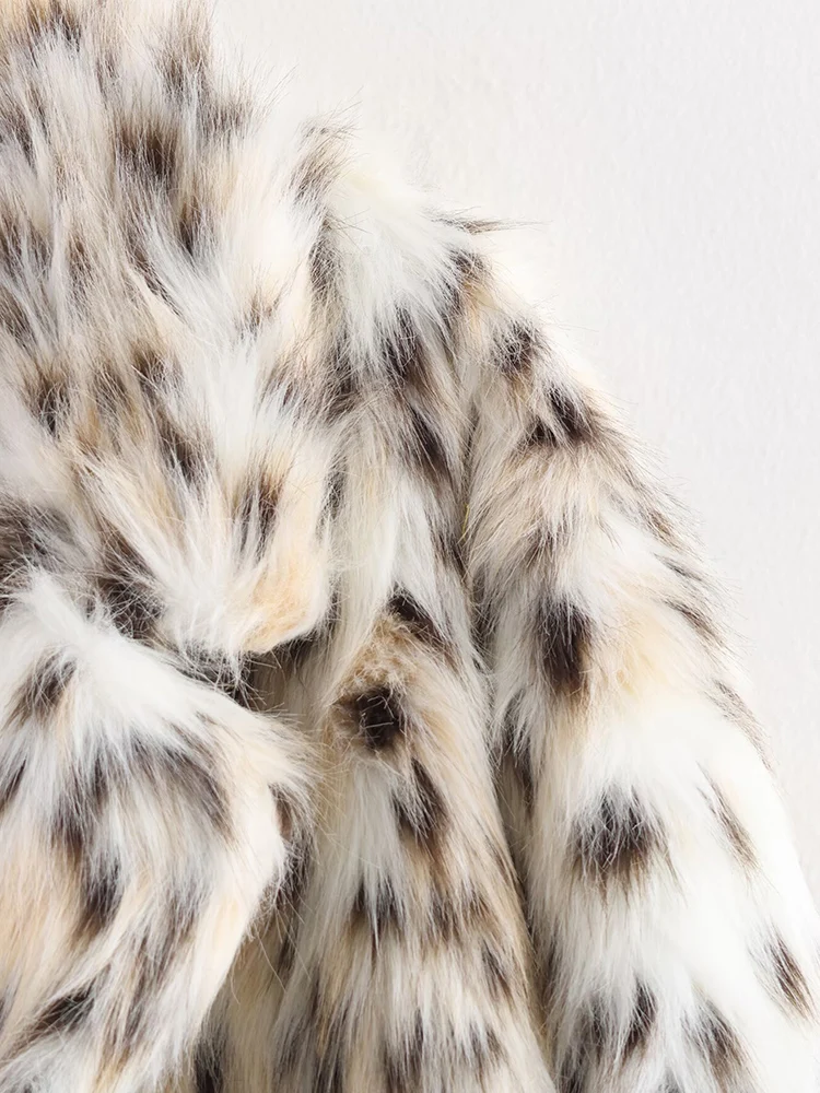 Europese en Amerikaanse stijl herfst 2025, nieuwe dames losse, casual, halflange jas met lange mouwen en kunstbonteffect