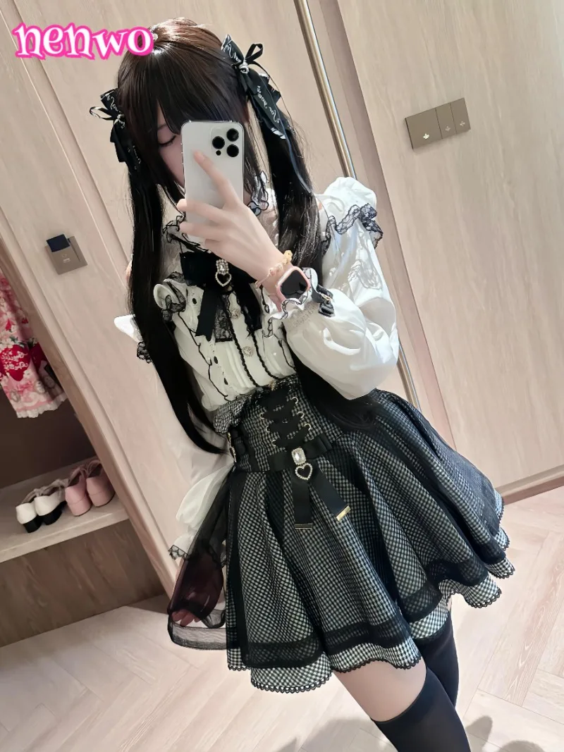 

Комплект в японском готическом стиле Y2K: юбка и блузка с открытыми плечами, кружевом и бантом, юбка с высокой талией в клетку, униформа JK для тематических вечеринок