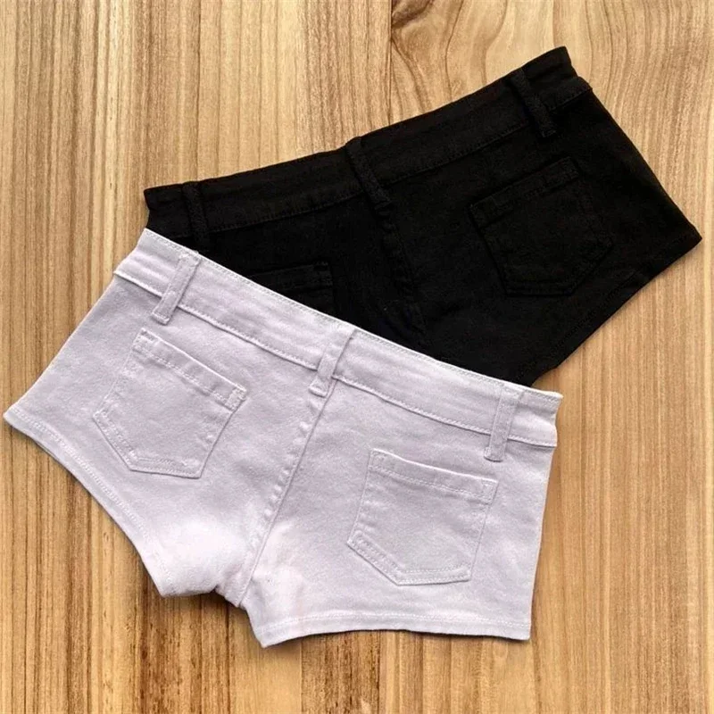 Moda Casual femenina de cintura baja Sexy Slim Fit pantalones cortos ultracorto mujeres verano Color sólido Mini pantalones cortos Cool Girl Briefs