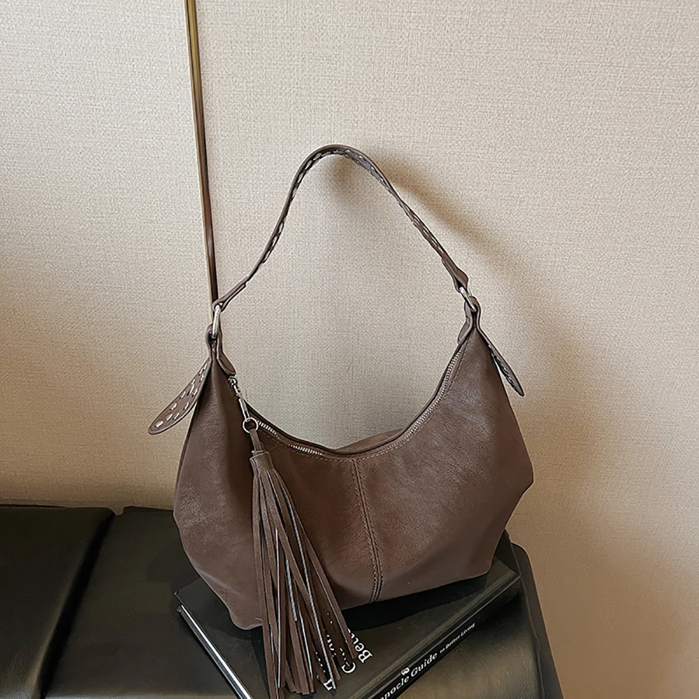 High Grade Pu Tassel Zipper One Shoulder Bag Women Solid Color Vintage Soft Commute Armpit Bags Winter All-Match Crossbody Packs