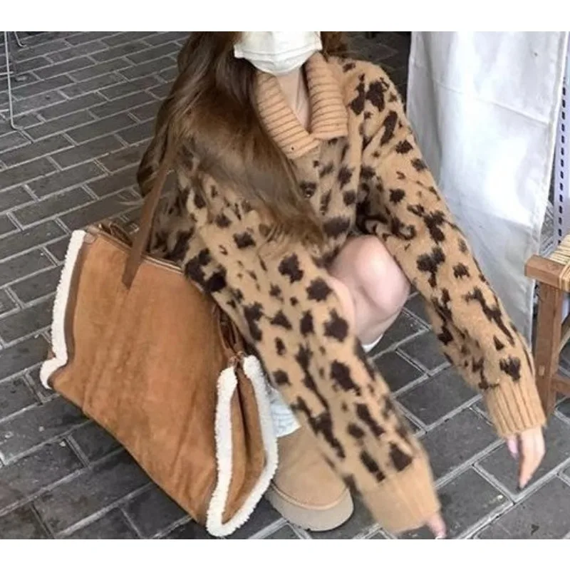

Autumn and winter leopard print long-sleeved sweater high-end imitation mink loose slim and lazy 2025 new coat cardigan top