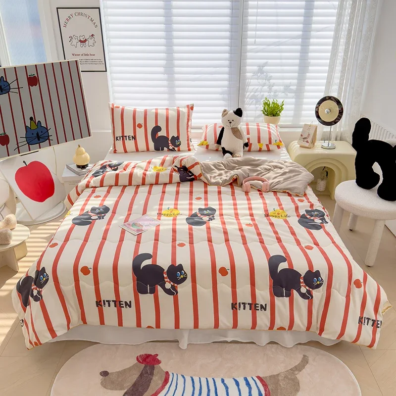 

Cartoon Black Cat Washed Double-layer Yarn Design Summer Quilt Red Stripes Print Office Skin-friendly Air Conditioning Quilt