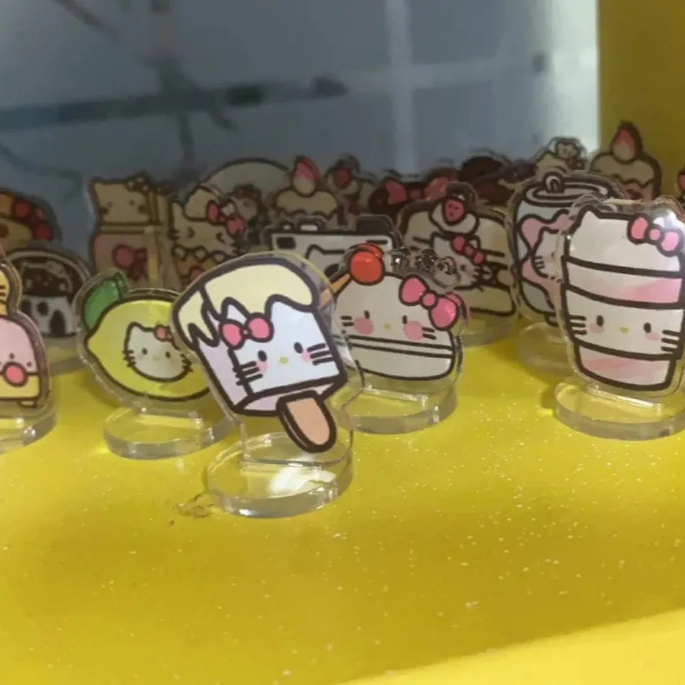 헬로 키티 아크릴 작은 서 로그인 애니메이션 주변 장치 귀여운 만화 독창성 3cm 미니 데스크탑 장식 30 스탠드 피규어