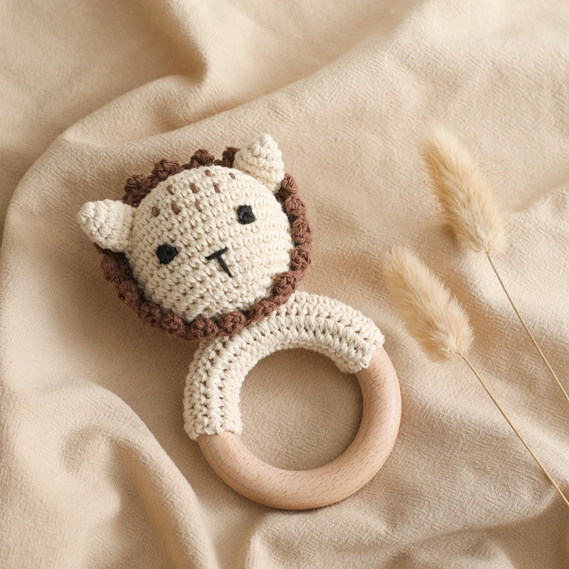 1PC Baby Crochet Rattle Toy Lion Soother Bracelet Wooden Teether Ring Baby Product Mobile Pram Crib Wooden Toys Newborn Gifts