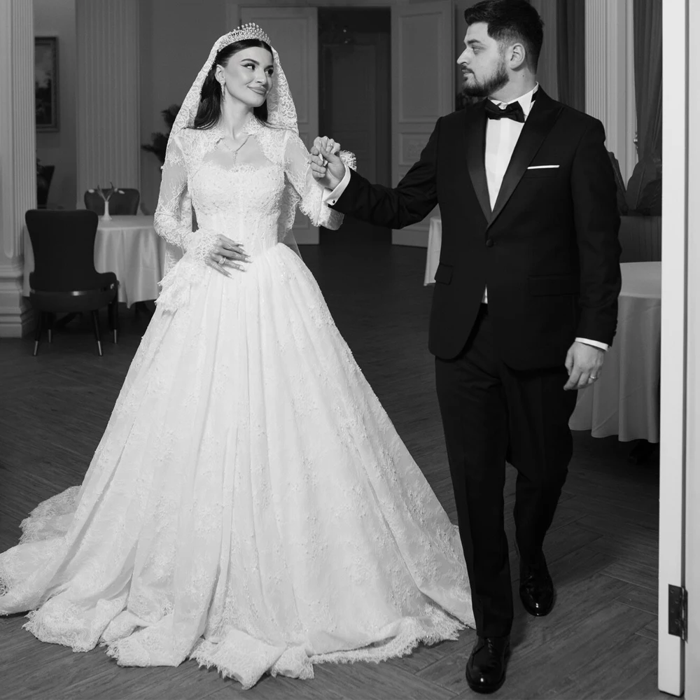 تخصيص أنيقة الكرة ثوب الدانتيل فستان الزفاف الحبيب اللؤلؤ ثوب الزفاف مع جرس كم Vestidos De Noiva