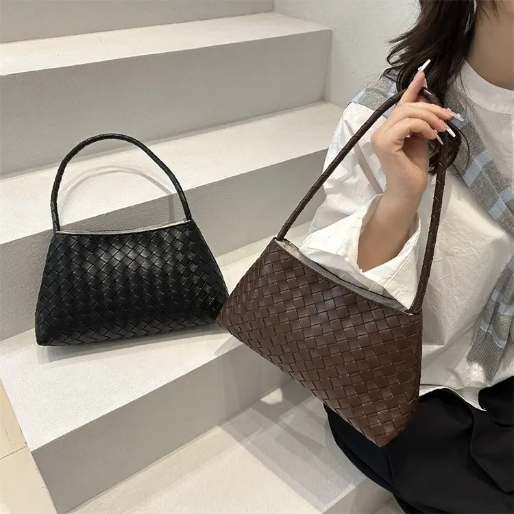 2025 New Design Small Woven Pattern Women's Bag Underarm Shoulder Bag High-End Feeling Casual Simple Style PU Leather Tote Bag