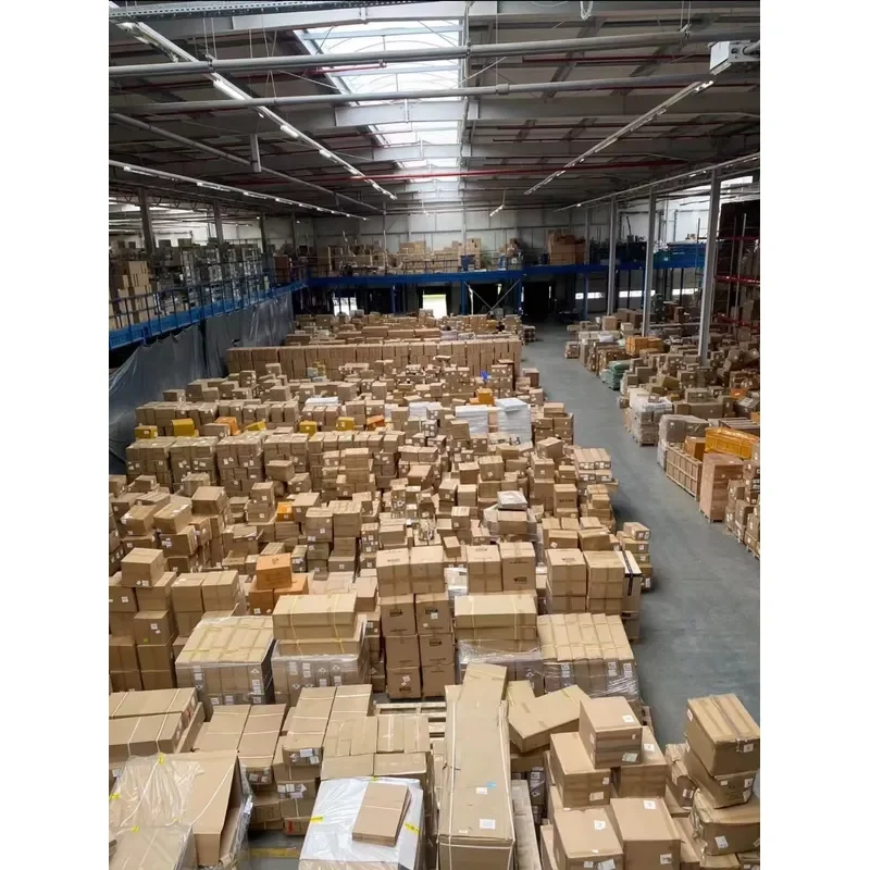 New E3S-LS5C4 Controller Stock in Warehouse Automate Programmable PLC Controller