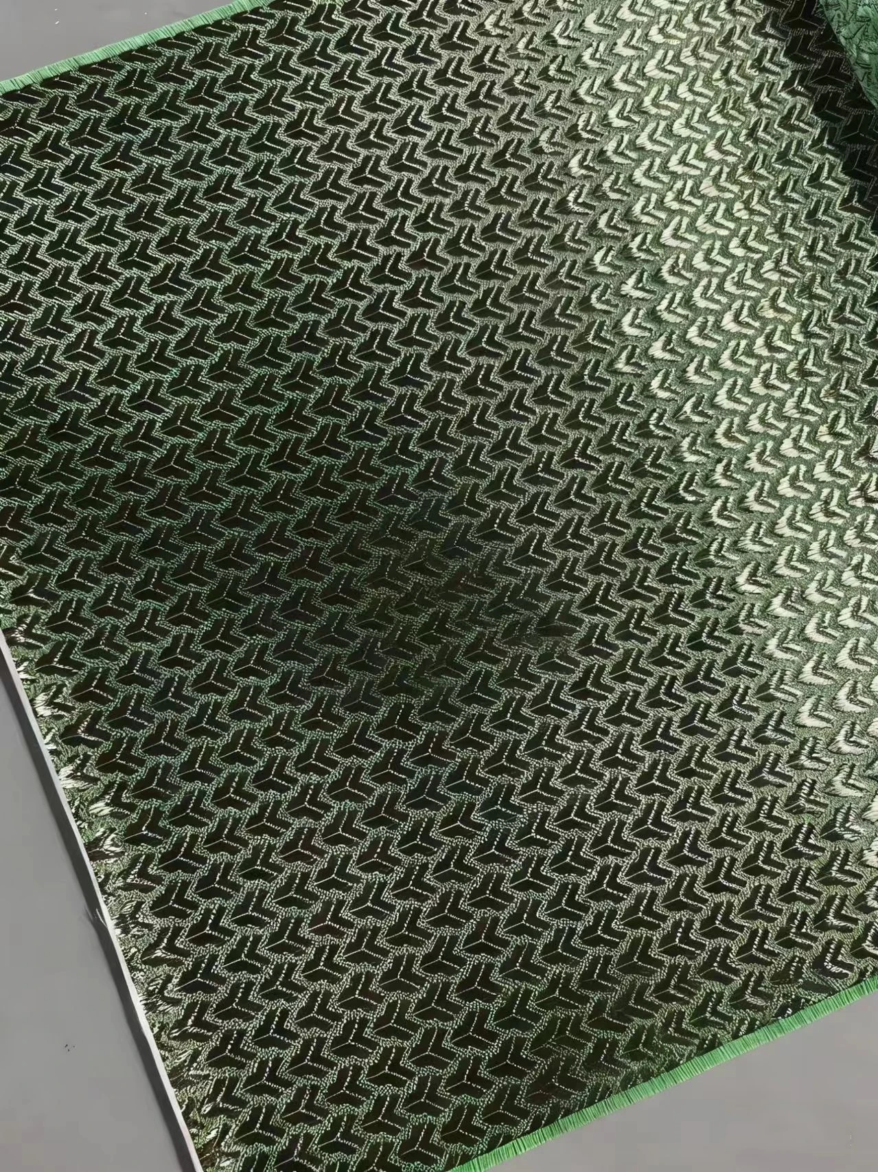 3k 240gsm real Mixed carbon fiber, triangular pattern 1m/40