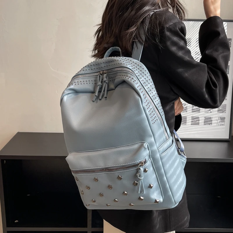 

New Designer Soft Pu Leather Women Backpack Large School Bags for Teenage Girls Ladies Shoulder Bags With Rivet Mochila Feminina