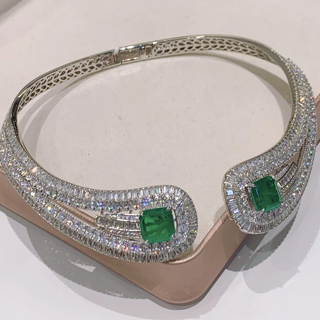 KQDANCE lujo sólido 925 plata sintética verde Esmeralda piedras preciosas brazalete gargantilla collares joyería fina para mujeres fiesta nuevo diseño