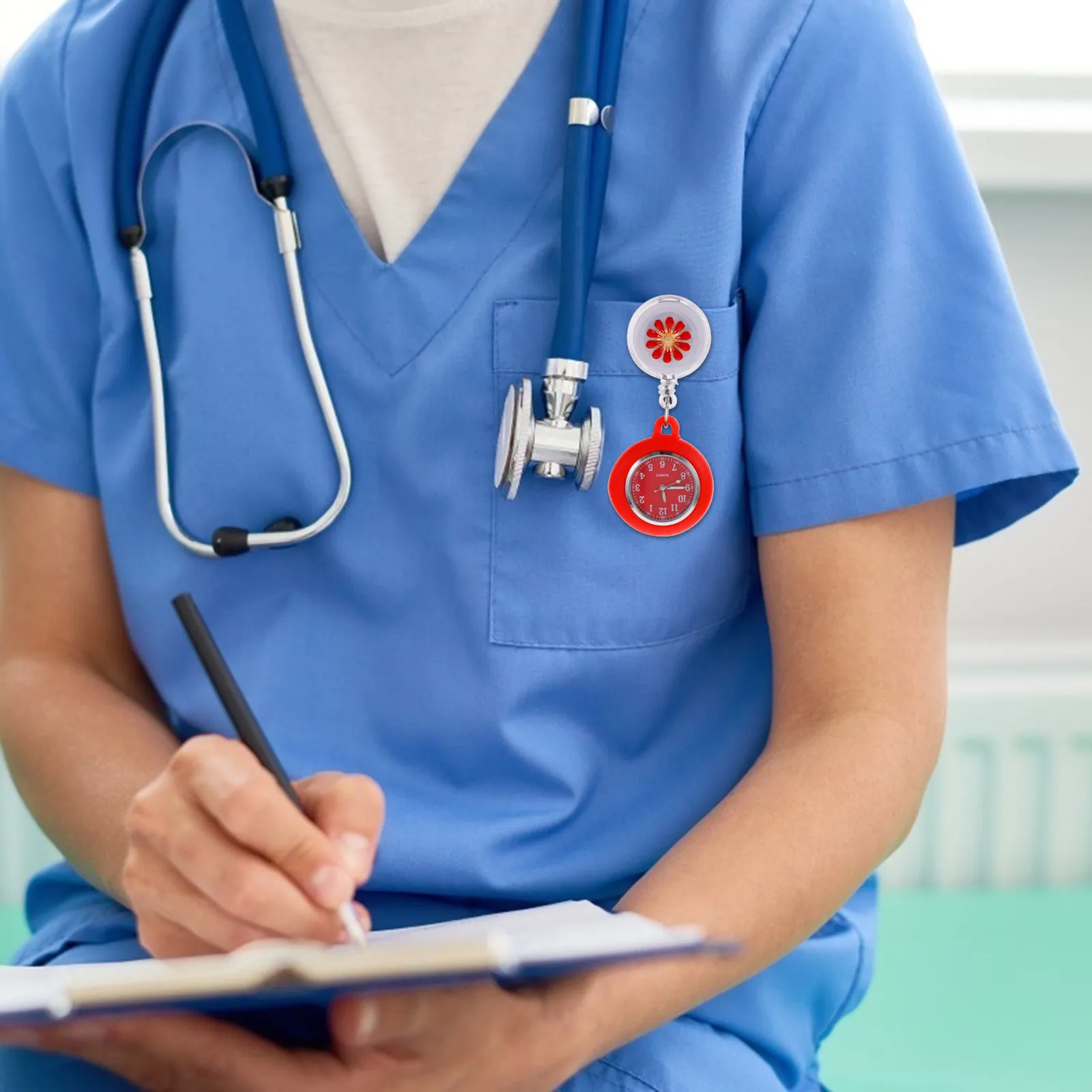 relogio-de-enfermeira-premium-em-liga-e-vidro-de-cristal-relogio-de-bolso-retratil-para-mulheres-enfermeiras-medicas-e-profissionais-de-enfermagem