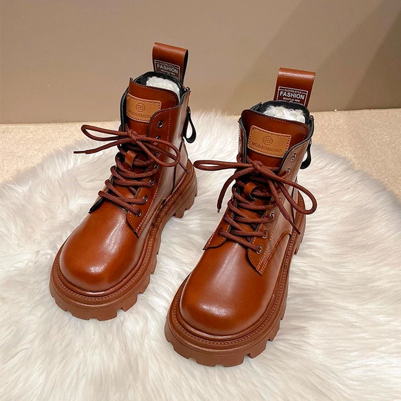 الشتاء النساء منصة الثلوج الأحذية الشقق أحذية قطنية 2025 الاتجاه الدافئة حذاء رياضة الرياضة أحذية بوت قصيرة عادية الدانتيل يصل الجلود Mujer بوتاس