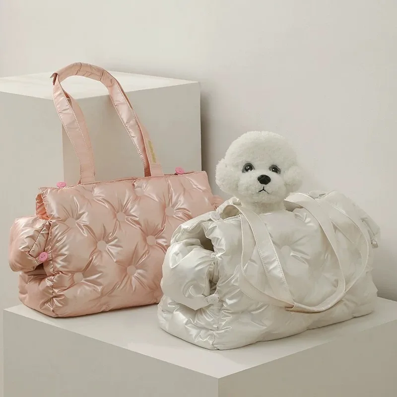 Winter warm pet bag, convenient to go out, warm and windproof portable small bag, waterproof shoulder bag