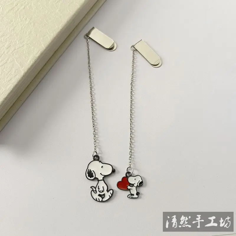 Snoopy Page Clip Bookmark Simple Exquisite Metal Cartoon Pendant Parent Child Creative Stationery Graduation Snoopy Gift