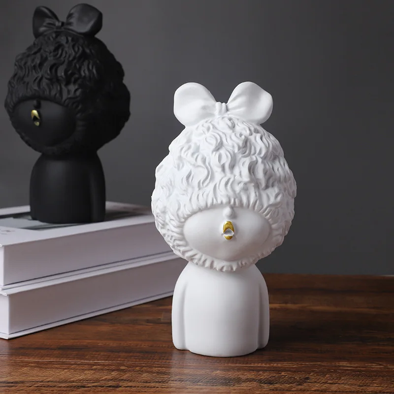 

Dudu Mouth Little Lolita Doll Craftsmanship Nordic Golden Mouth Curling Girl Resin Home Decoration Gift