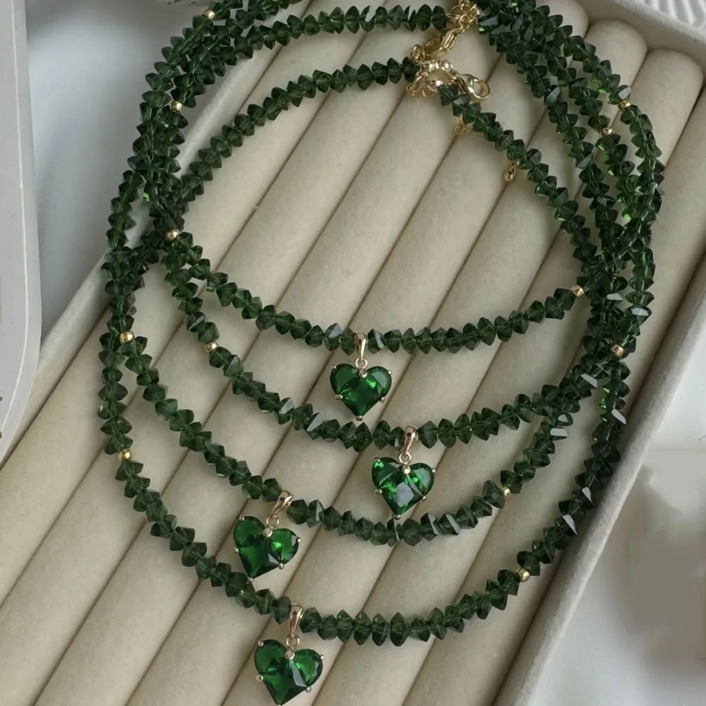 Fashion Beach Vacation Sexy Green Color Zircon Heart Pendant Necklace For Women Boho Geometric Transparent Crystal Chain Jewelry