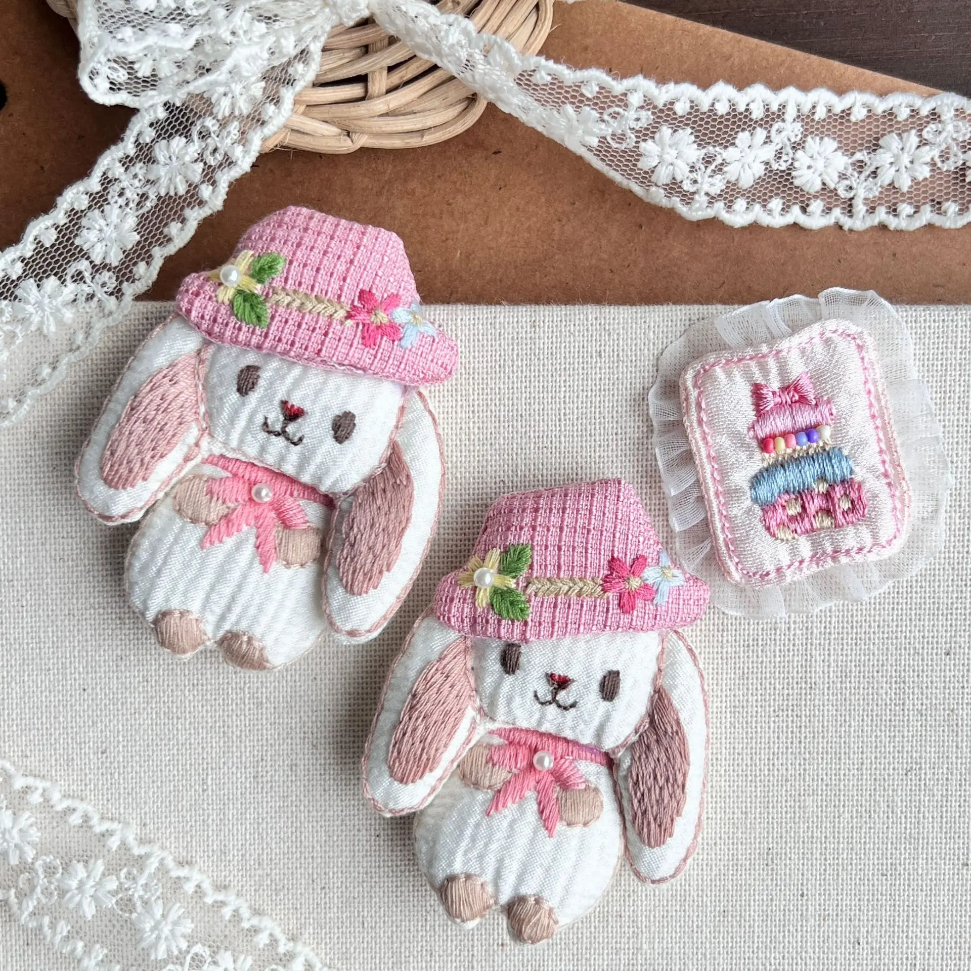 Korean Sleeping Bear Brooch 1PCS New for Women Ins Cute Keychain Bag Charm Clothing Accessory Decor Durable Kit