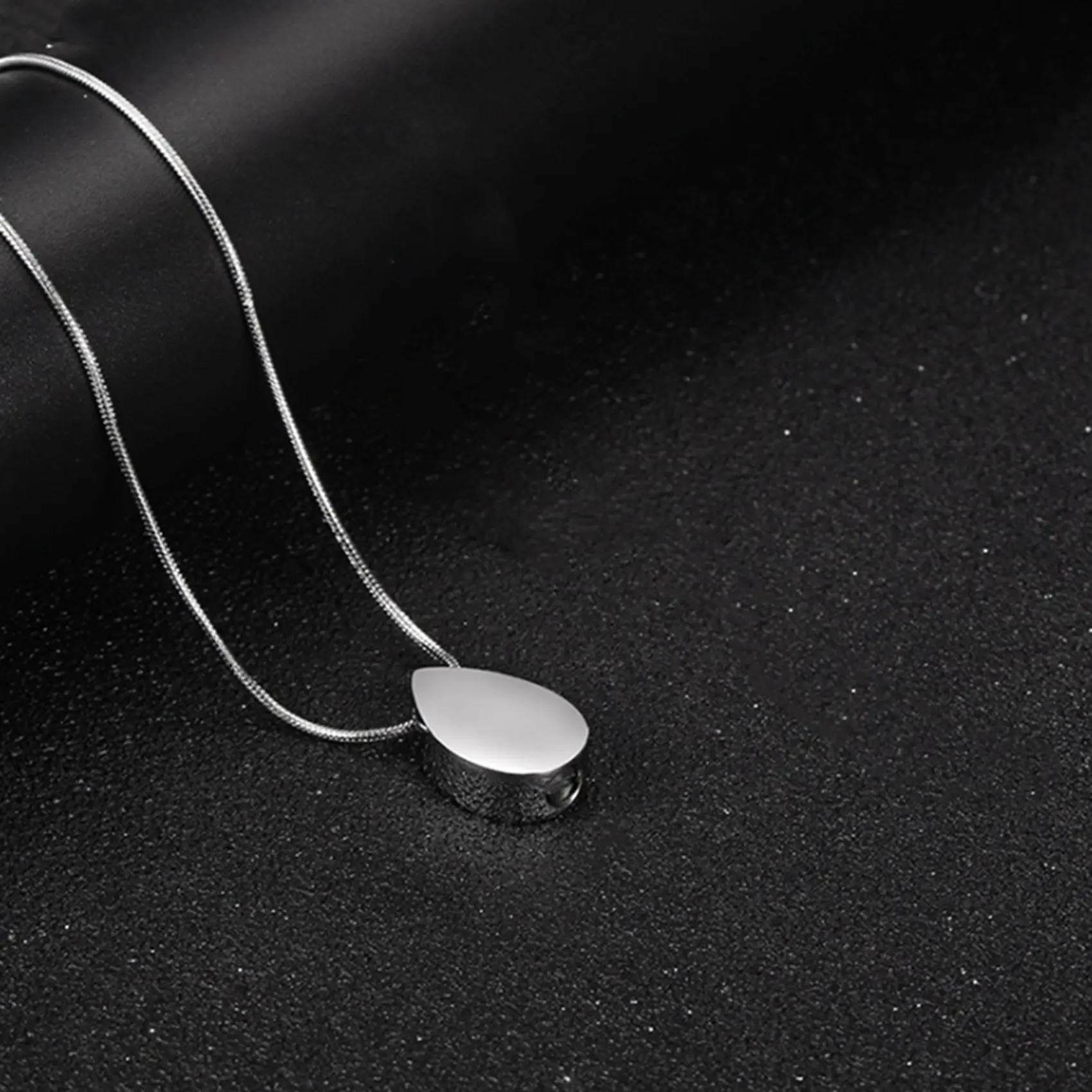 2X Personalized Teardrop Shape Of Waterdrop Cremation Urn Necklace With Fill Kit For Ashes Cremation Jewelry