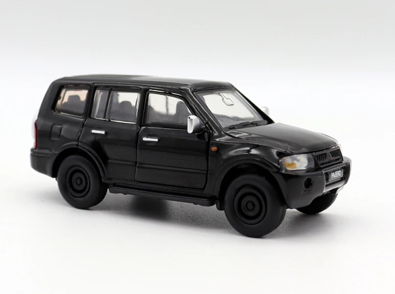 BM Creations 1:64  Pajero 2003 Diecast Alloy Toy Cars Simulation Model For Collection gift