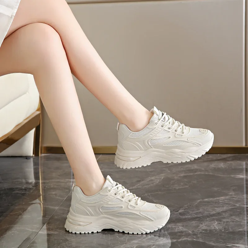 2024 Spring and Summer Casual Fashion New Breathable Solid Color Sneakers Comfortable Round Toe Thick Sole Women\'s Walking Shoes