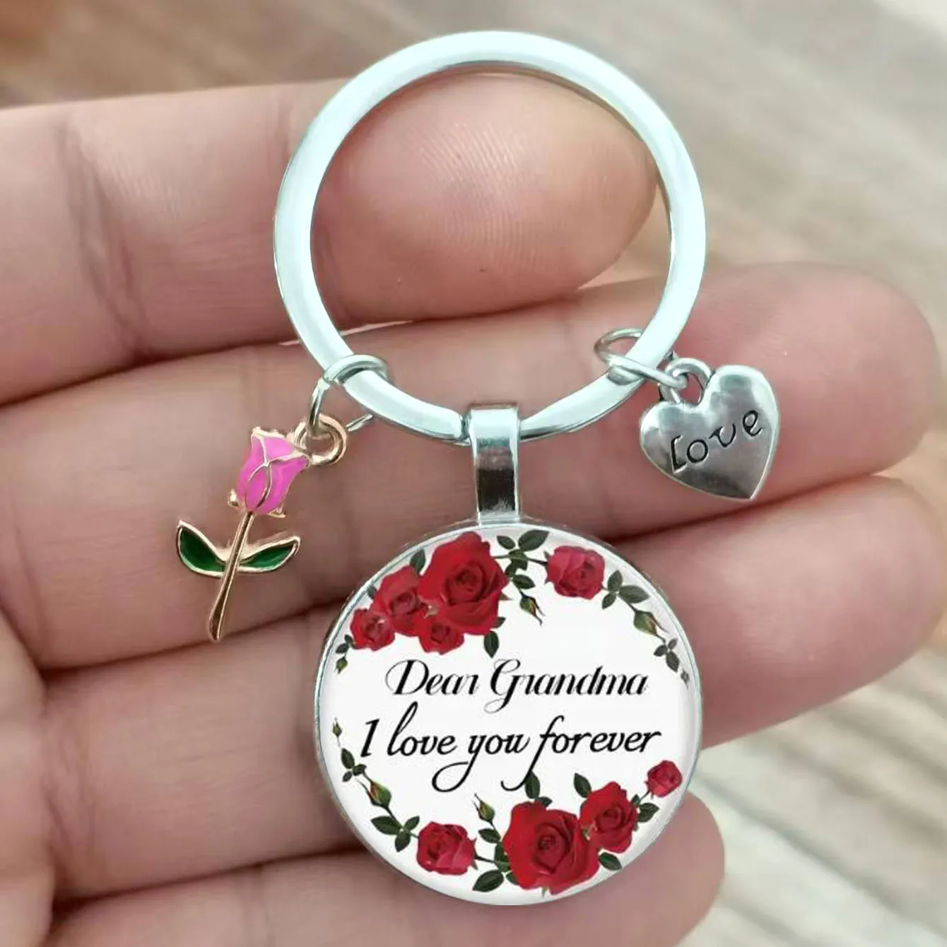 Mother's Day gift for mom, dear mom. I love you. Keychain gift for mom, grandma, sister