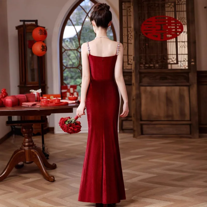 Neue Stil Toast Kleid Braut Weinrot Französisch Samt Abnehmen Hochzeit Kleid Strap Verlobung Kleid für Frauen Herbst Winter