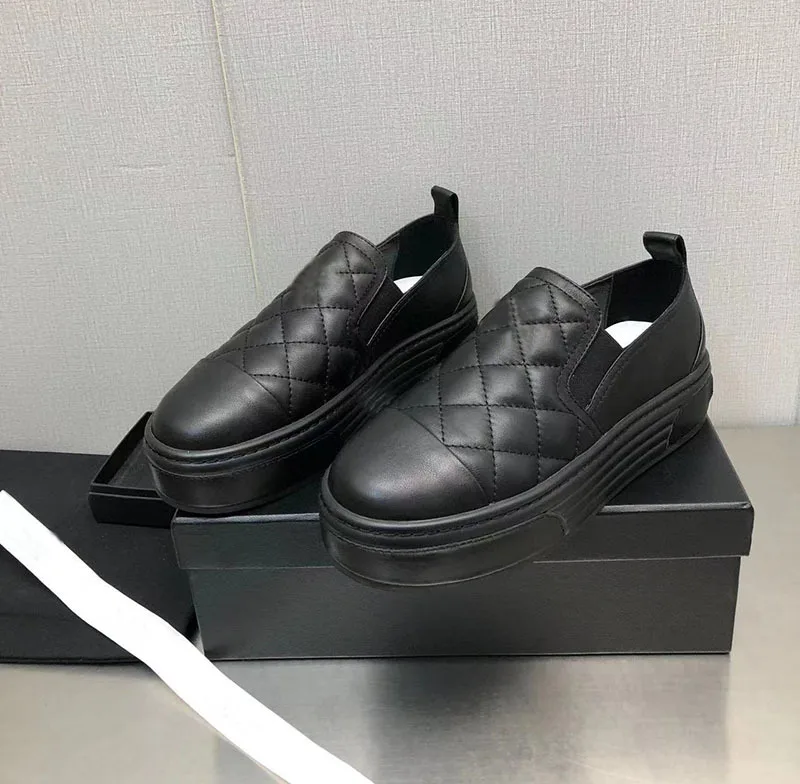 

Diamond Grid Thick Sole Color Blocked Single Shoe Round Toe Flat Heel Shallow Mouth One Foot Pedal Sheepskin Shoe for Women