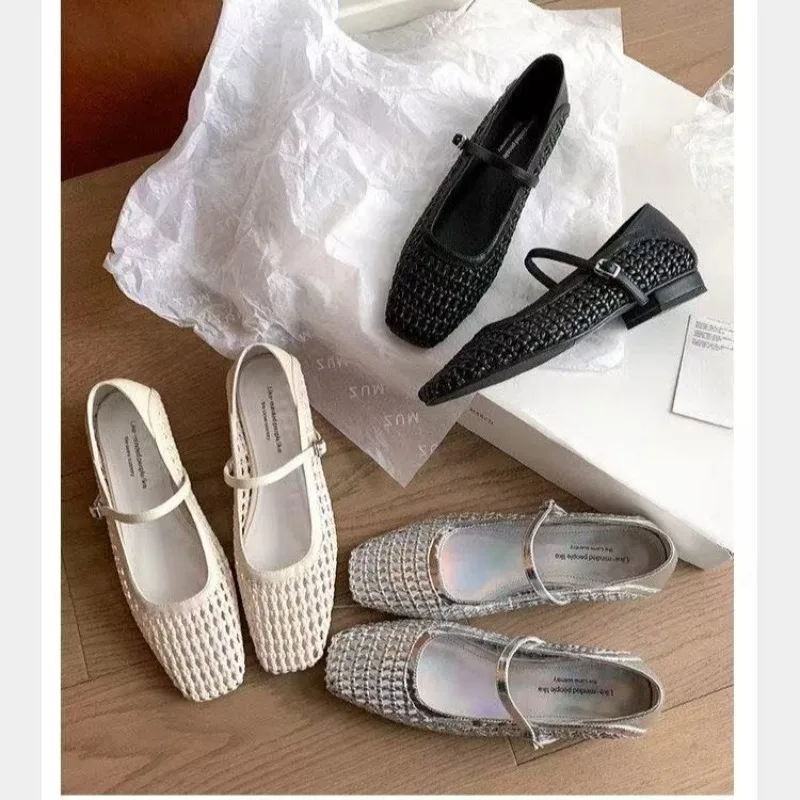 

Женские плетеные туфли с вырезами, новинка лета 2026, с одной пряжкой, квадратным носком, на толстом каблуке, универсальные, дышащие, на низком ходу