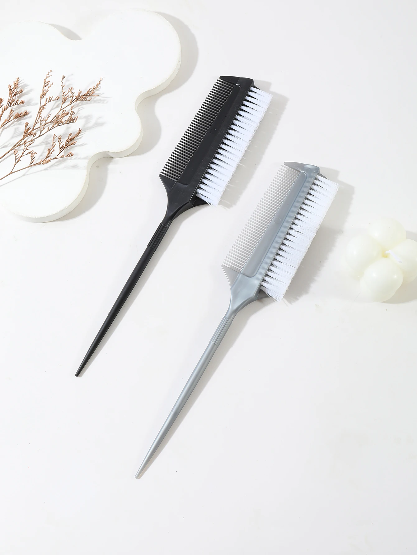 

Professional hair dye and styling brush-soft bristles,hair dye brush,suitable for dyeing and perming,special for real hair wigs