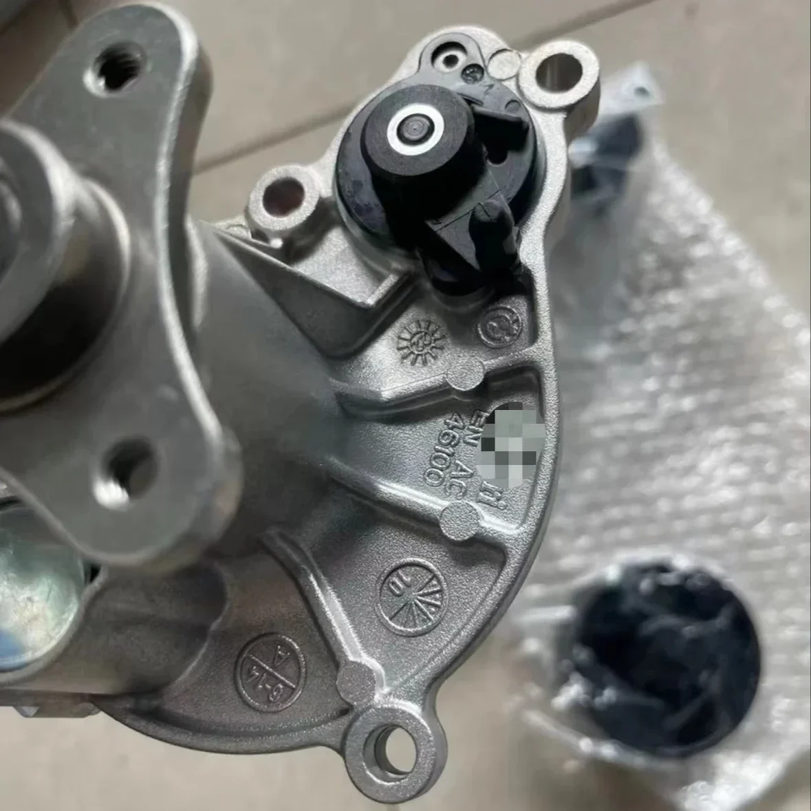 

11518575695 11518592238 11518638026 Water Pump for 120i 125i 225i 220i 230i 320i 330i F20 F21 F22 G20 X3 X4 F30 F34 F35 G01 G02
