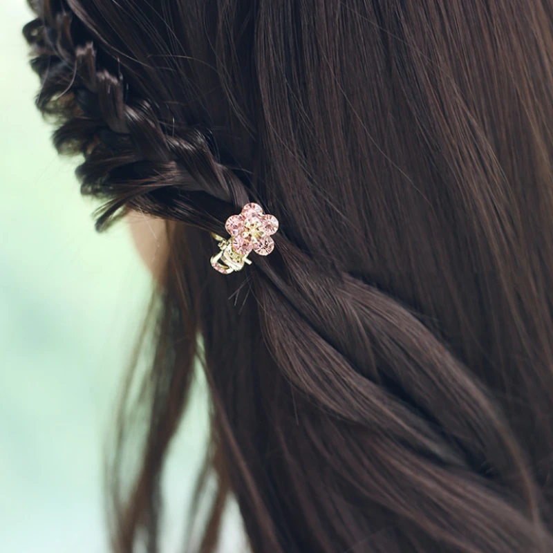 Mini Rhinestones Flower Hair Claw Clips  Non Slip Grip for Thick Hair Strong Hold Hair Jaw Clip Hair Accessories