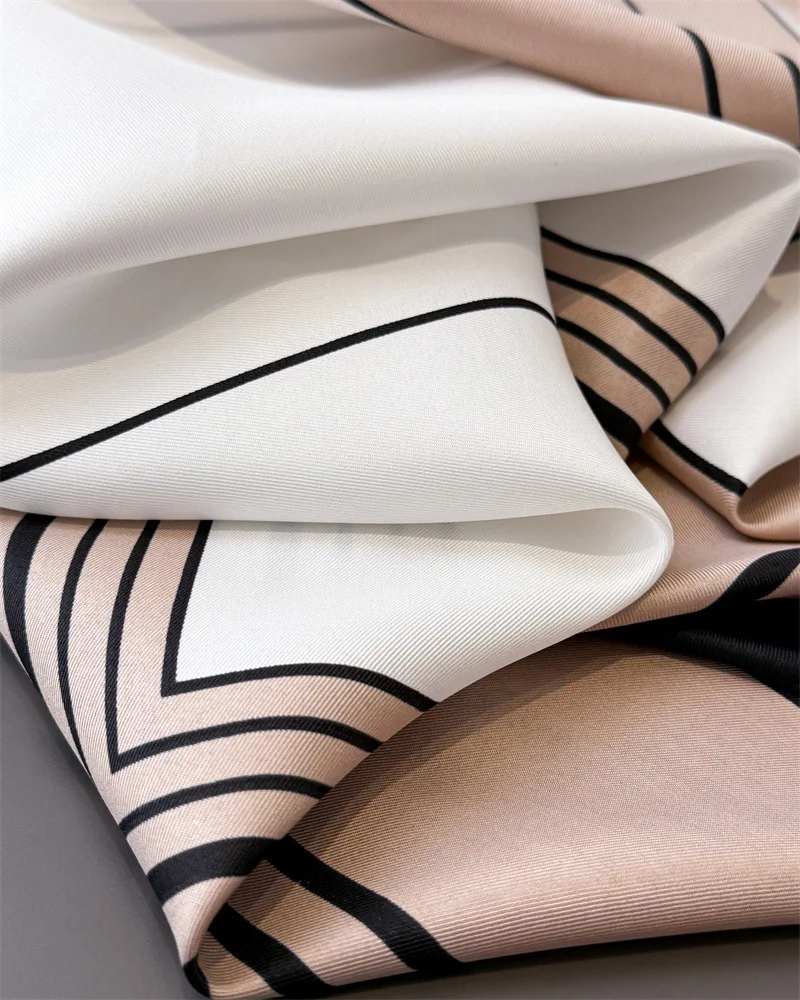 90*90cm Sommer Dünner Baumwoll-Quadratschal Damen Seidenschals Bandanas Luxus Strandtuch Wickeltücher Blumenbedruckter Hijab Halstuch – Detail 16