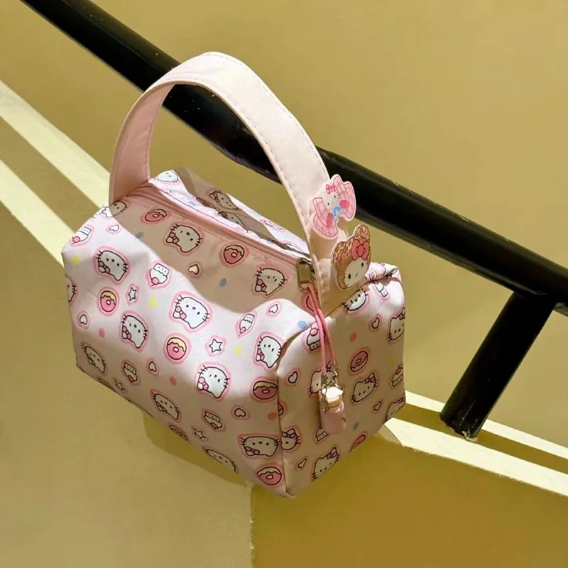 Kawaii KT Rosa Bonito Dos Desenhos Animados Gato Maquiagem Bolsa de Higiene Pessoal Organizador de Viagem de Grande Capacidade para Mulheres Bolsa Portátil 3D