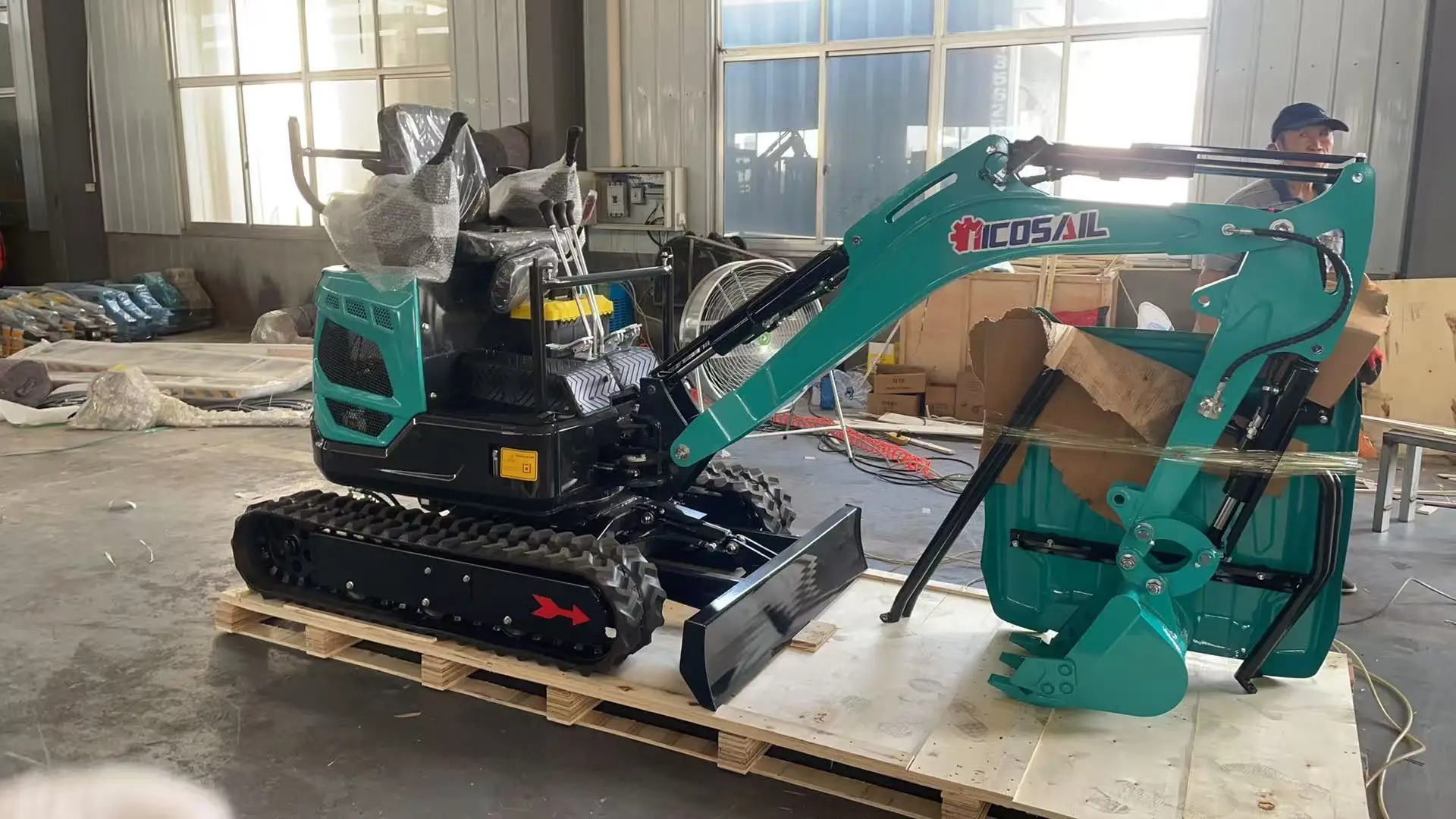 Real 1.8-Ton Small Excavator Hydraulic Pilot Crusader Customized New China Excavator for Construction