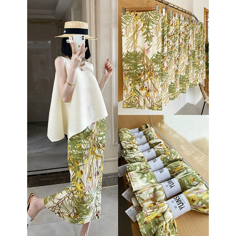 Women's Plus Size Summer New Arrival Elegant Classic Pleated Texture Lazy Style Floral Print Slit High Waist Slimming Skirt image 2