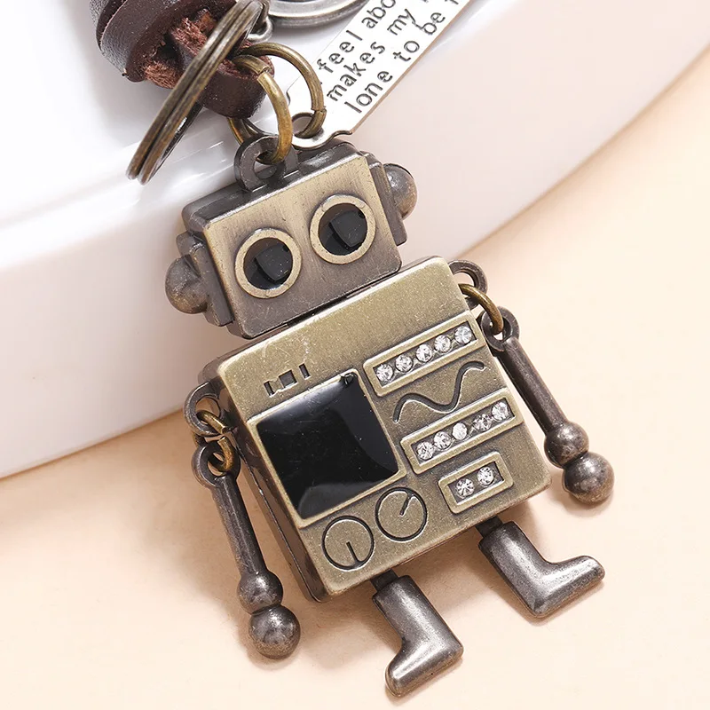 New Fashionable And Exquisite Hand-Knitted Robot Cowhide Keychain With Movable Hands And Feet For Men And Women Jewelry Gifts