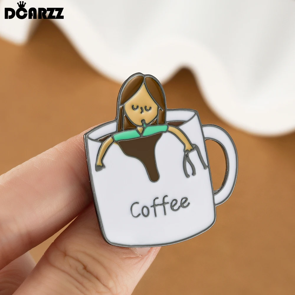 DCARZZ مضحك القهوة والطبيب بروش الطبية المينا دبوس مجوهرات ممرضة على ظهره التلبيب حقيبة الملحقات شارة الهدايا