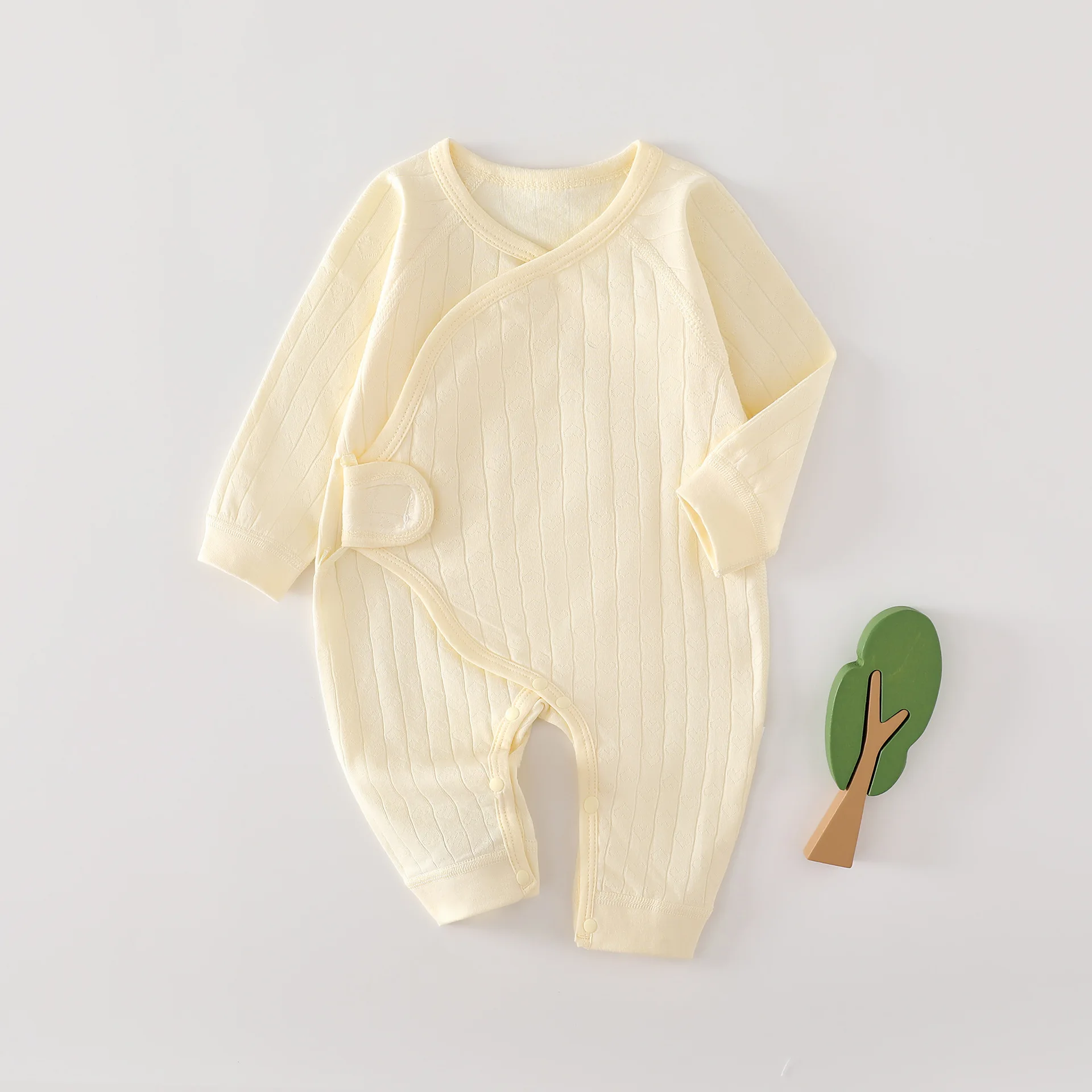 AYNIGIELL Spring and Autumn 0-6Months Baby Rompers Newborn Girls&Boys 100%Cotton Clothes Newborn Baby Solid Color Jumpsuit