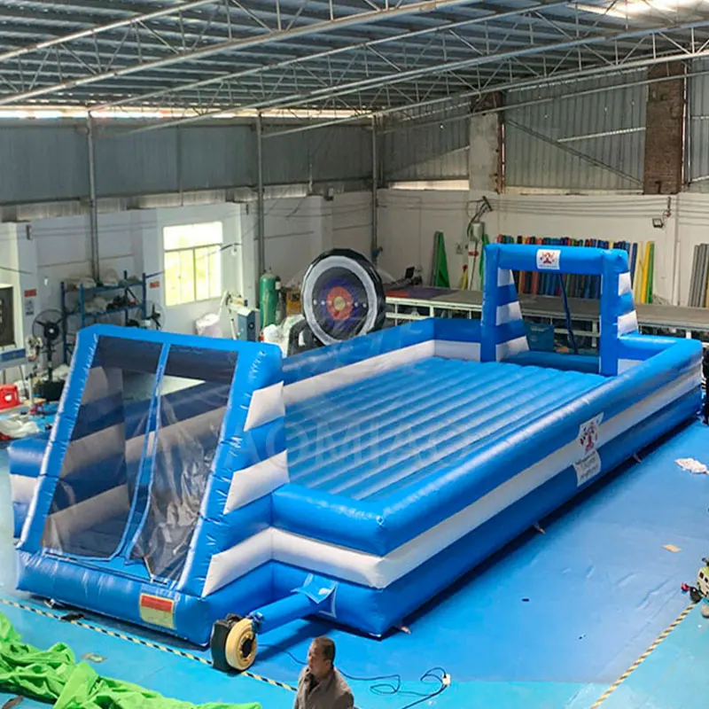 子供向けカスタムPVC製インフレータブルサッカー場、ソープフットボール遊園地ゲーム