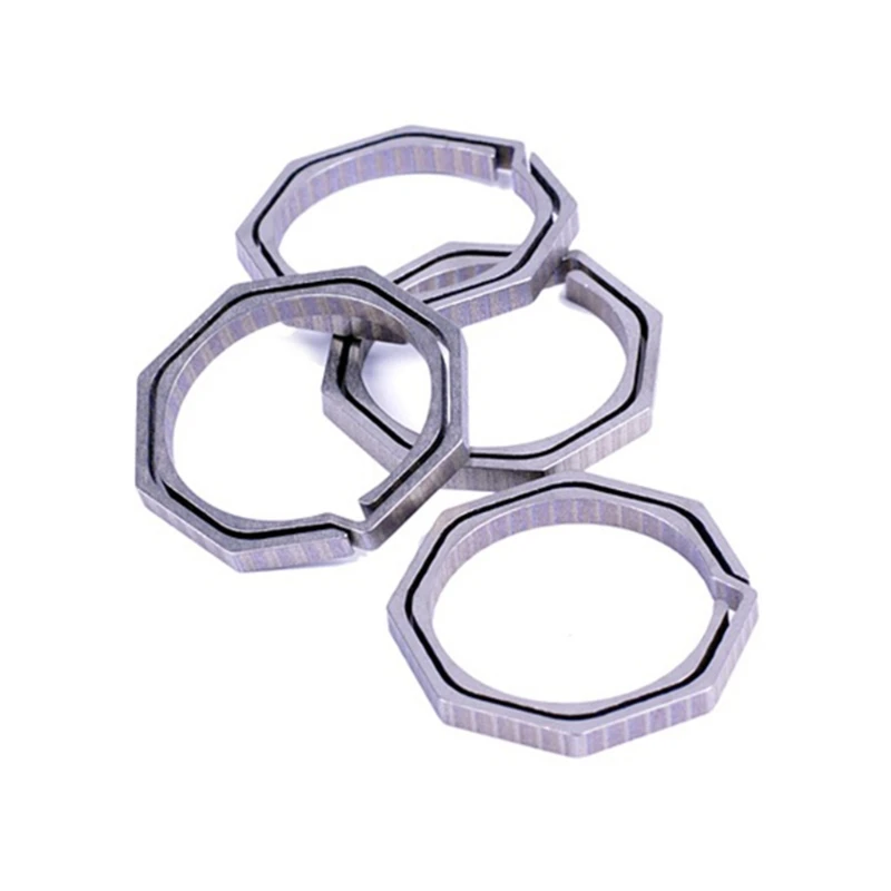 2022 New Simple Geometric Design Keyrings Lightweight Titanium Alloy Keychains Buckle Pendant Men's Car Keychain for Male