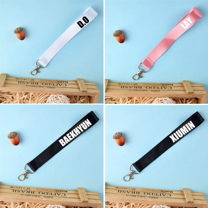 Kpop EXO Member Name Canvas Strip Keychain BAEKHYUN SUHO CHANYEOL SEHUN XIUMIN CHEN D.O. KAI LAY EXO-L Fans Accessories Lanyard